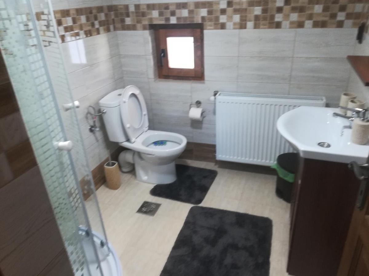 Casa din Susani Calinesti  Bagian luar foto