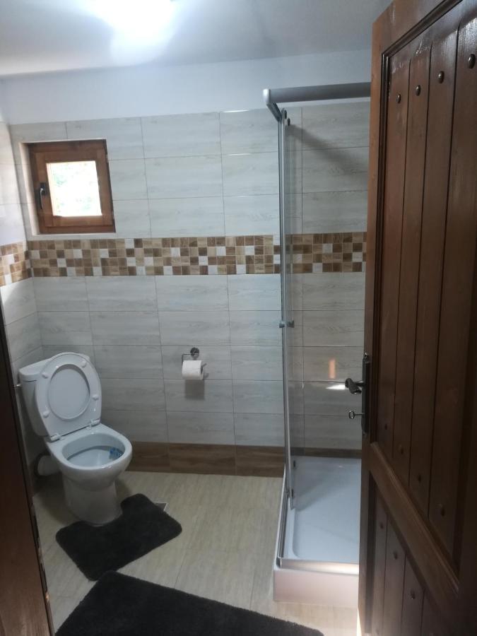 Casa din Susani Calinesti  Bagian luar foto