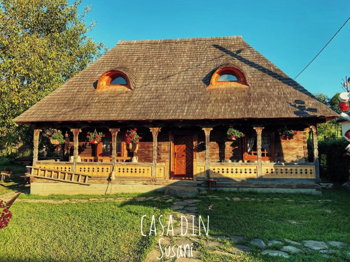 Casa din Susani Calinesti  Bagian luar foto