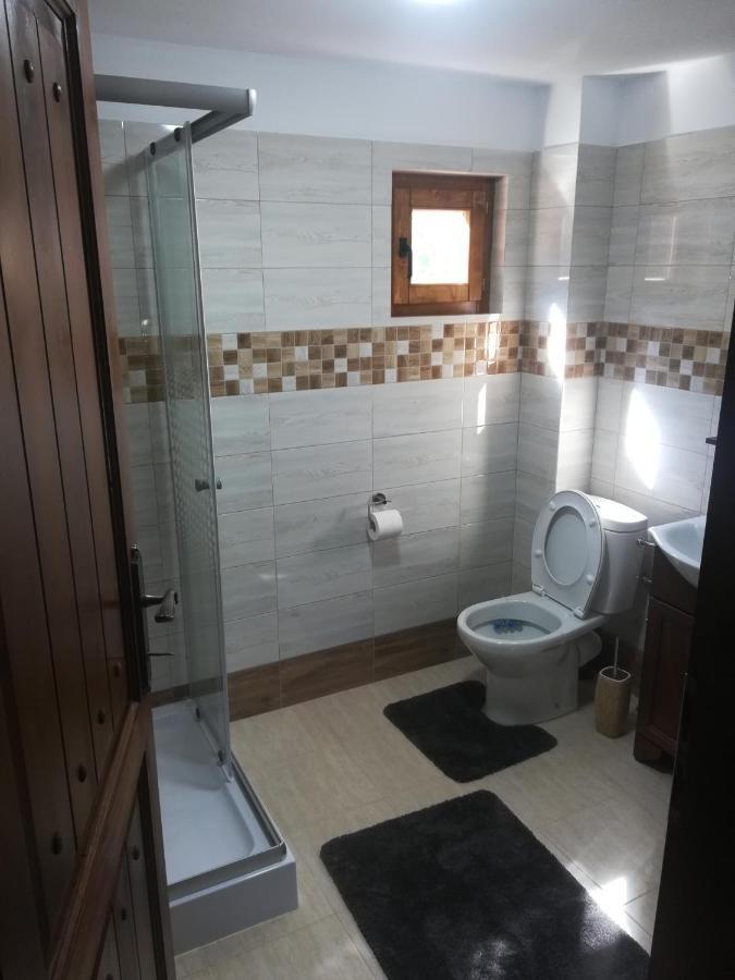 Casa din Susani Calinesti  Bagian luar foto