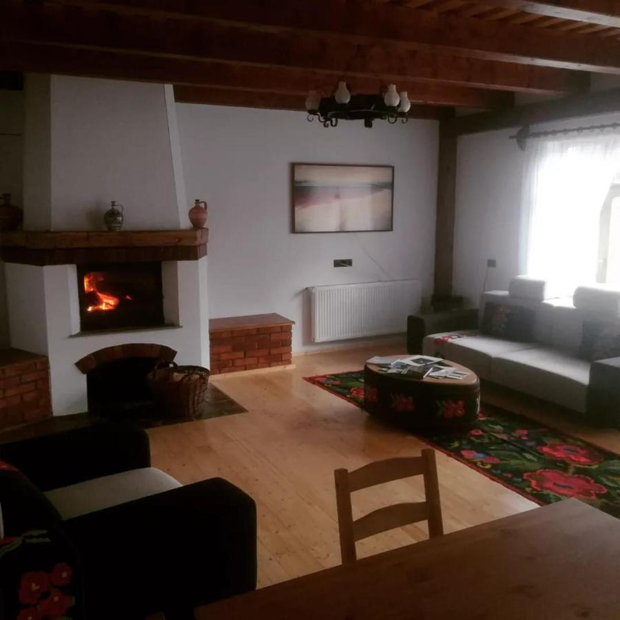 Casa din Susani Calinesti  Bagian luar foto